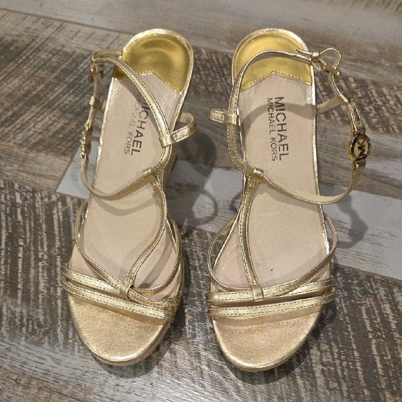 Michael Kors Gold Metallic Wedge Sandals - Picture 1 of 6
